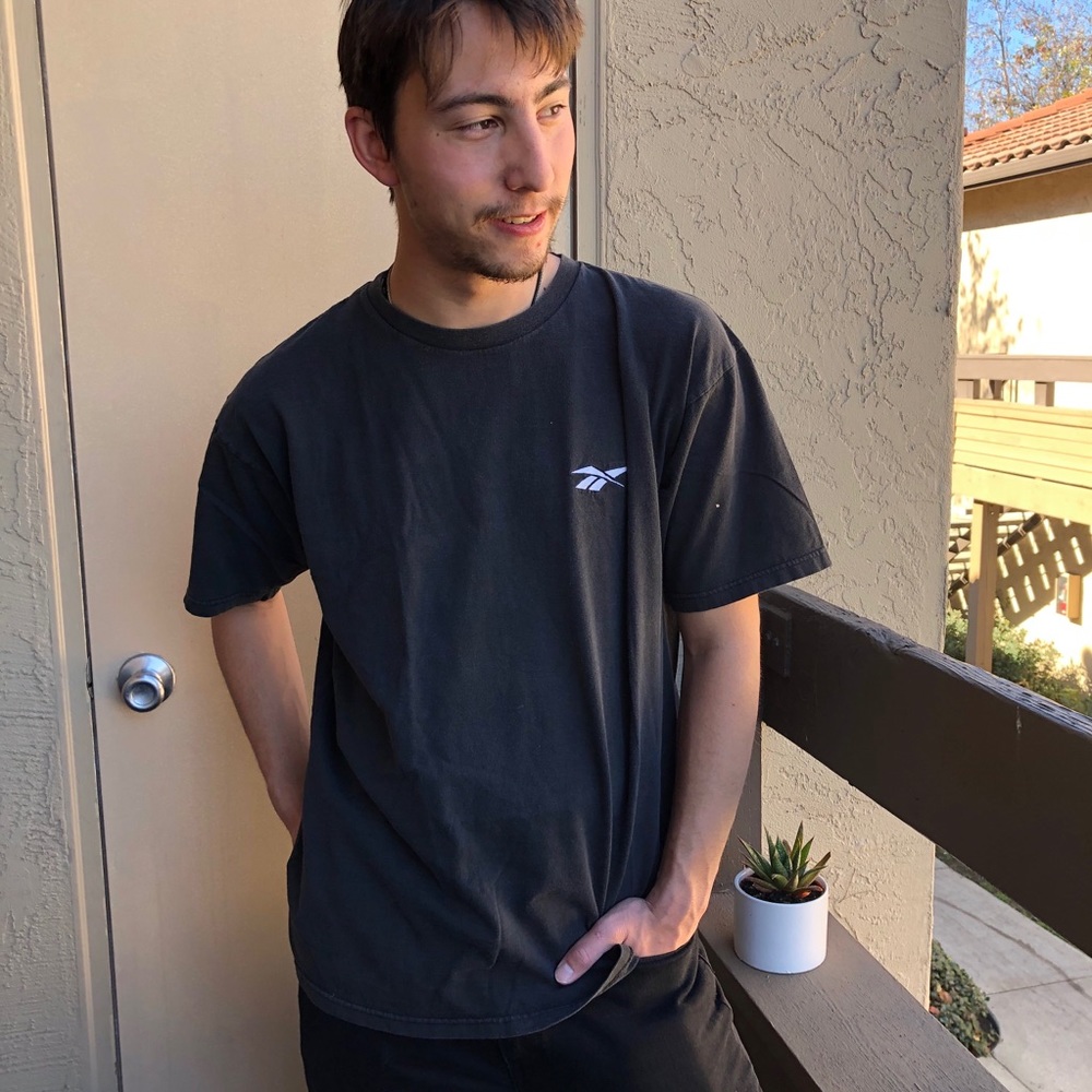 VINTAGE Black Reebok T-Shirt AUTHENTIC